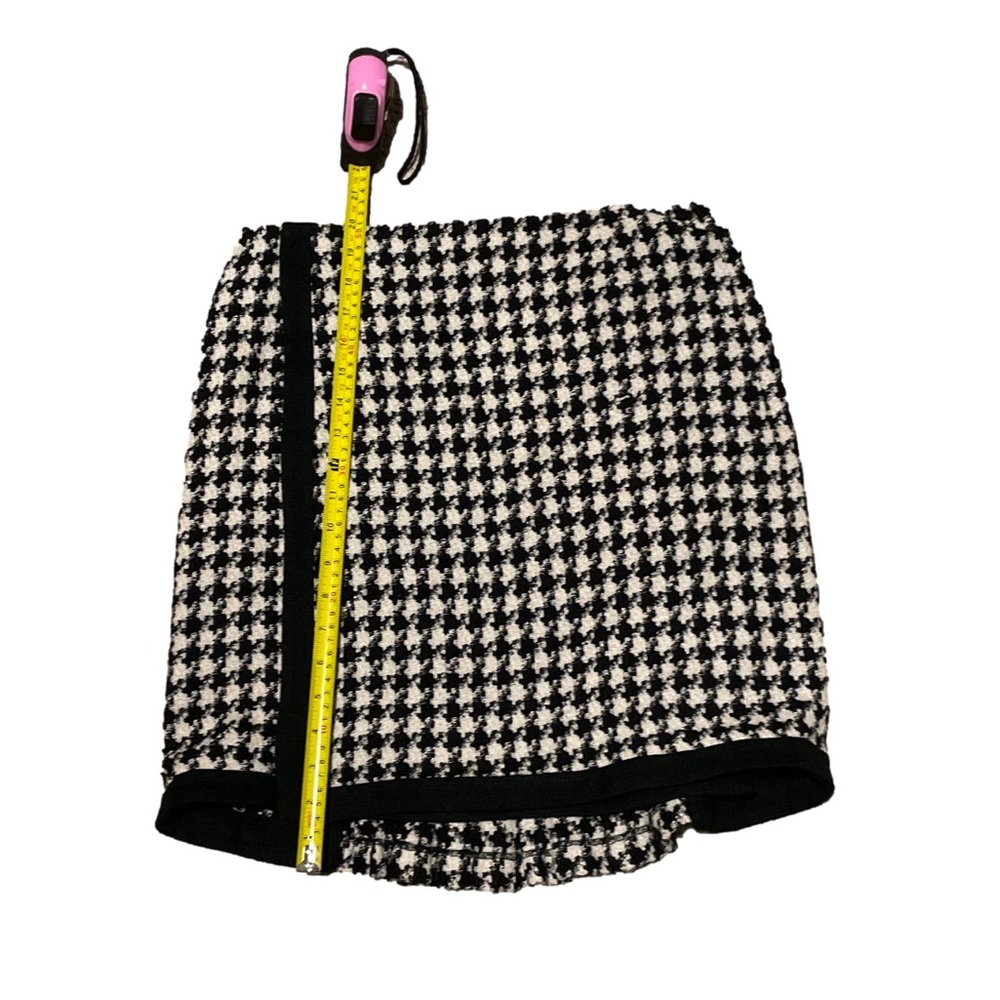 ECI New York Tweeded Houndstooth Black and White Wrap Skirt 10 - Picture 3 of 7